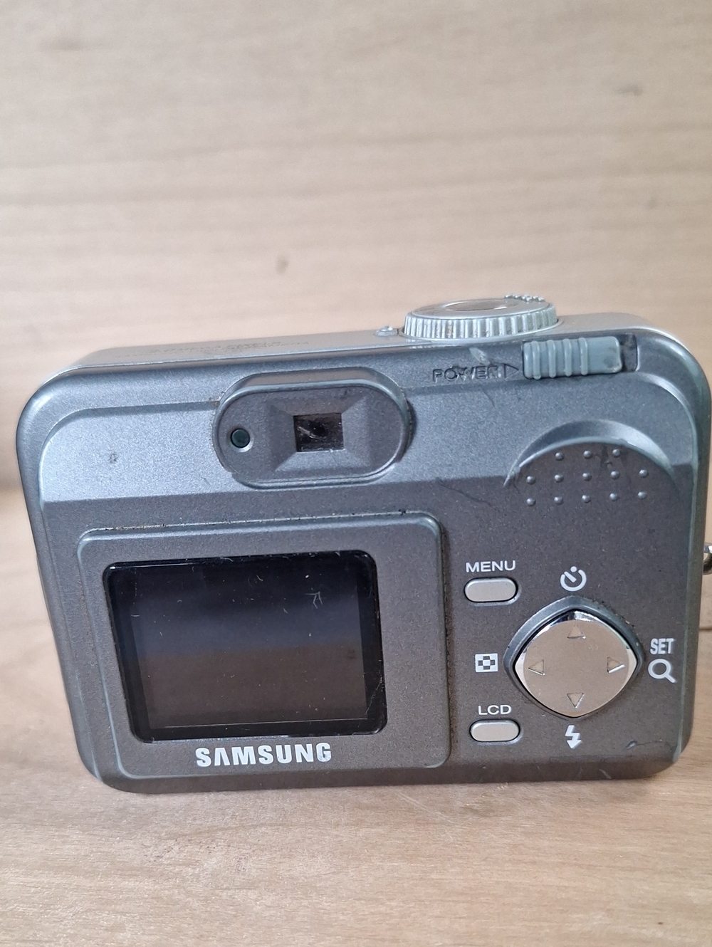 Vintage Samsung Digimax 201 digital camera Selling For Parts - Picture 3 of 6